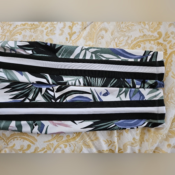 Calvin Klein Performance Wick Tropical Bird Print Leggings B&W Blue Size S/P/CH - Picture 8 of 13